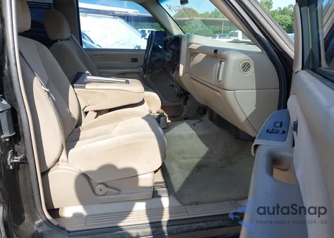 2003 Chevrolet Silverado 1500 Ls from USA, damaged, VIN 2GCEC19T831409162